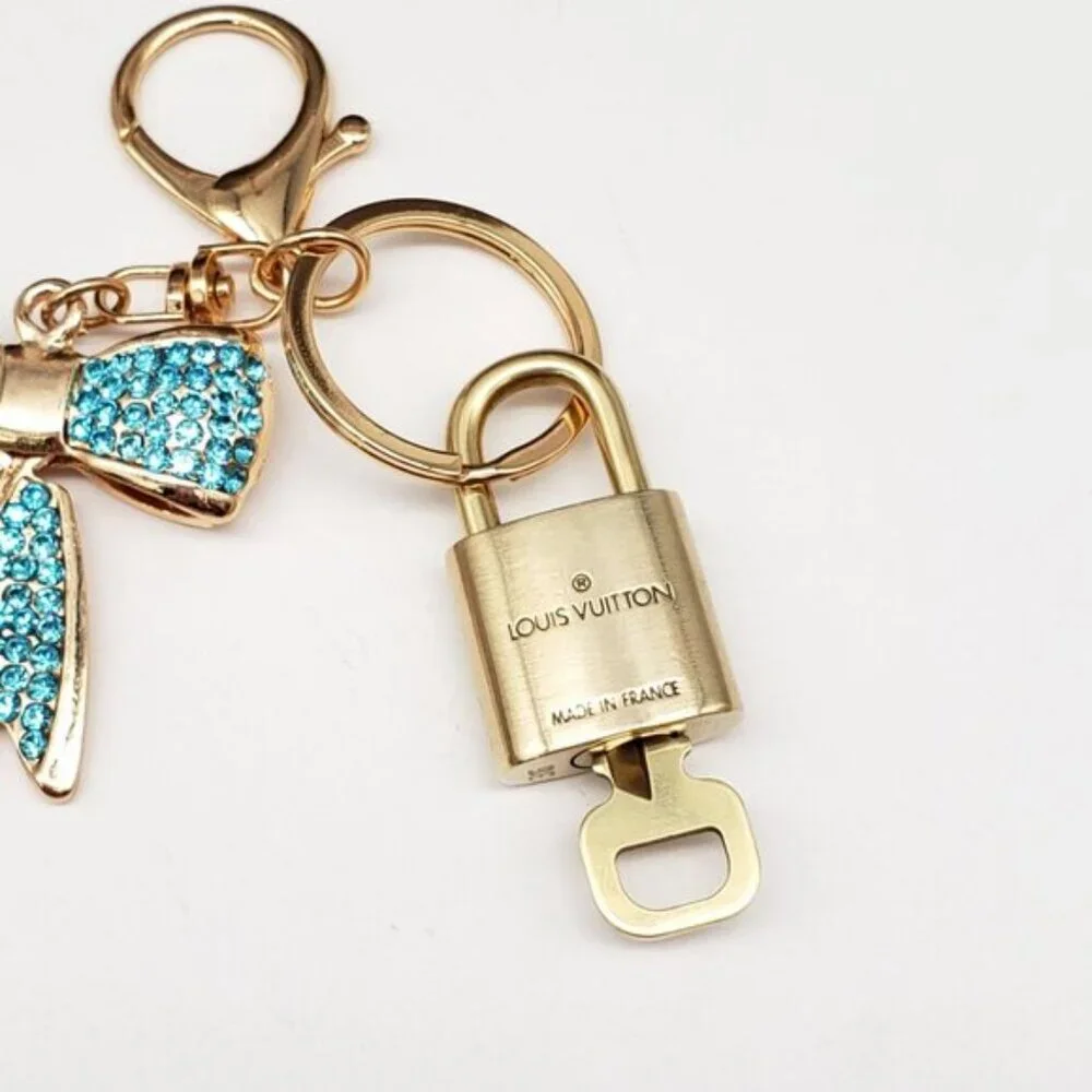 Authentic Louis Vuitton Padlock Gold 🔒 Key Set + Unbranded Ribbon Keychain